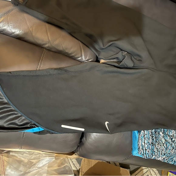 Nike Blue and Black Activewear Set-  SMALL NWOT BEAUTIFUL 3 pieces!!! - Picture 15 of 16